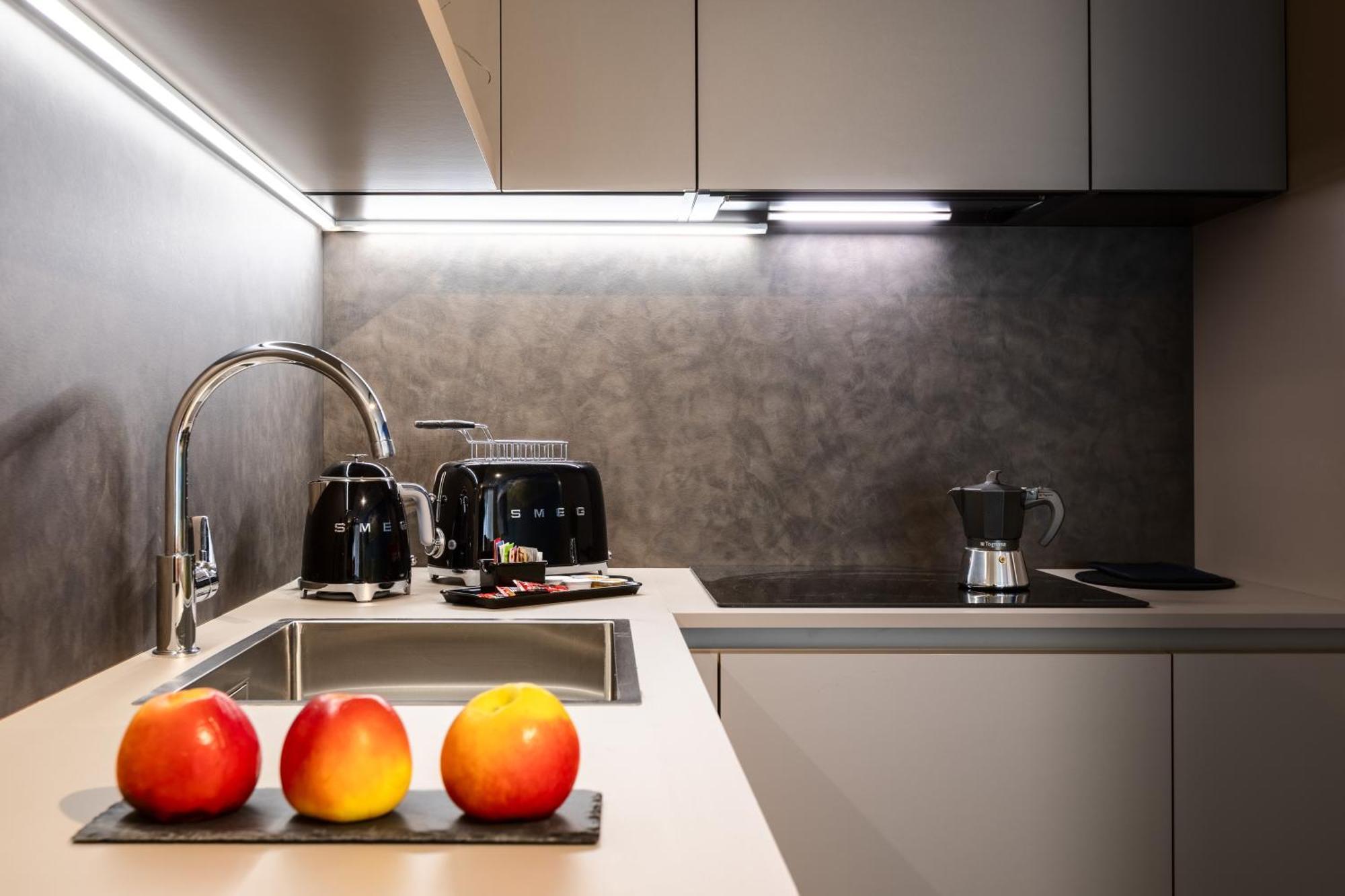 Boutique Apartments By Annalisa Torbole Sul Garda Екстер'єр фото